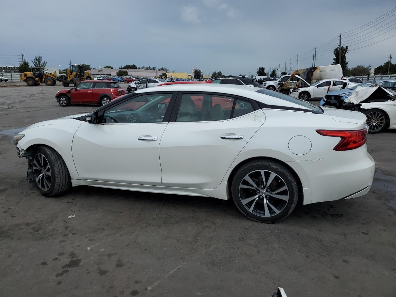 2018 Nissan Maxima - Image 2