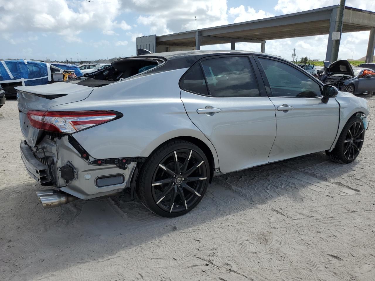 2020 Toyota Camry - Image 3