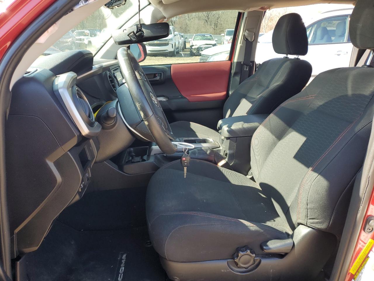 2018 Toyota Tacoma - Image 7