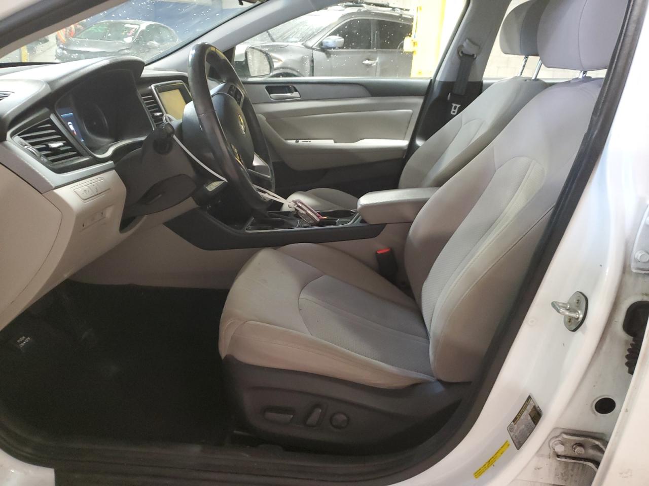2018 Hyundai Sonata - Image 7