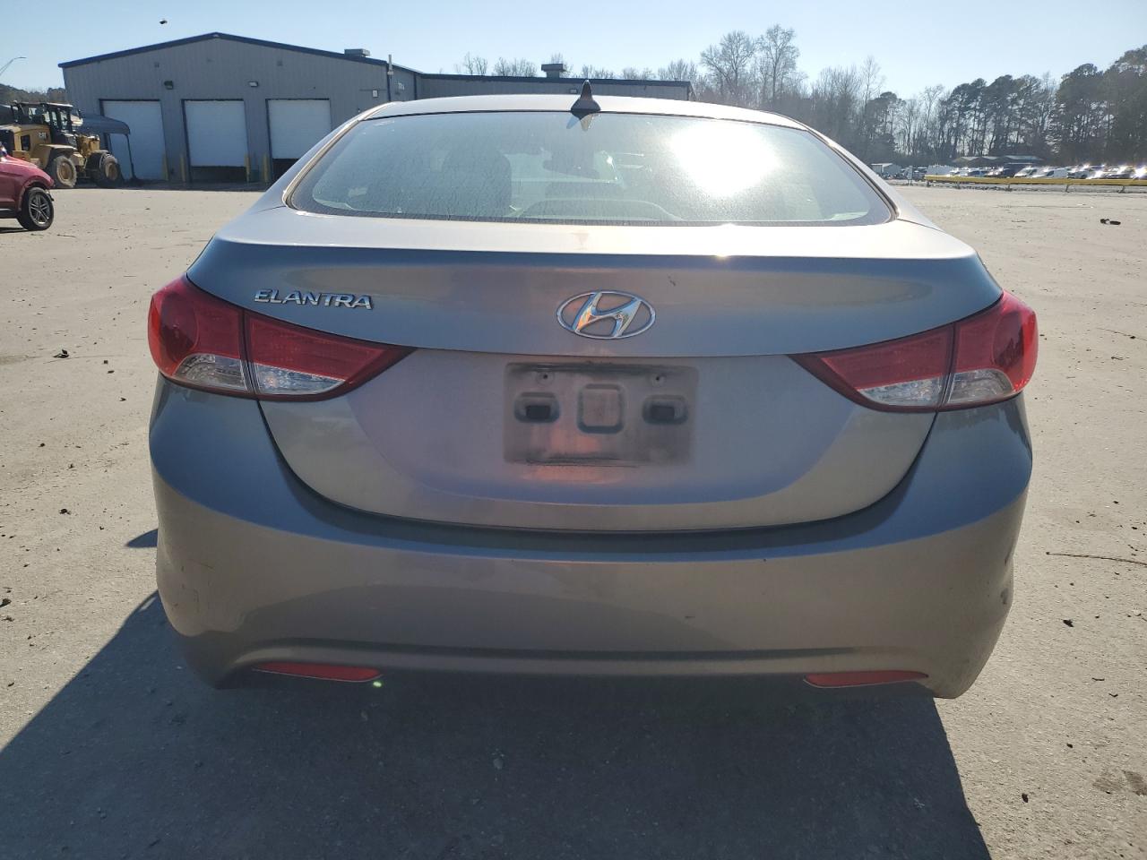 2011 Hyundai Elantra - Image 6