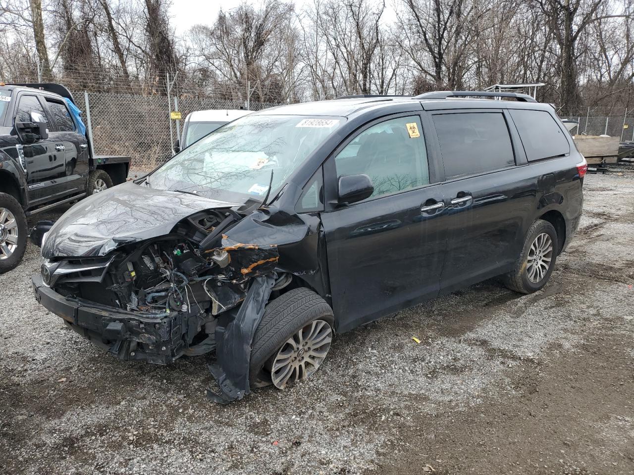 2018 Toyota Sienna - Image 1