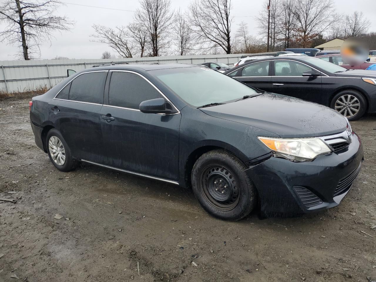 2014 Toyota Camry - Image 4