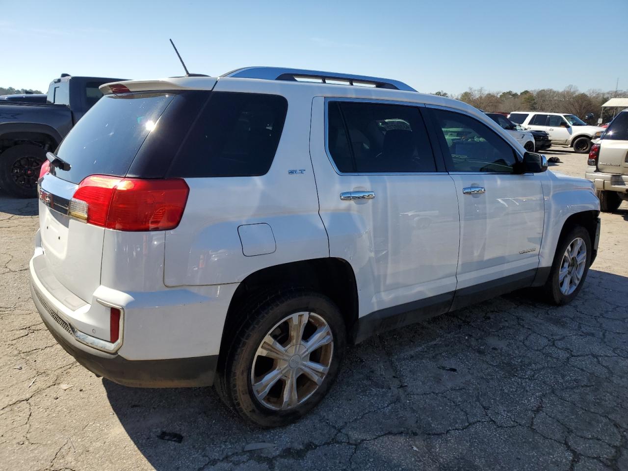 2016 GMC Terrain - Image 3