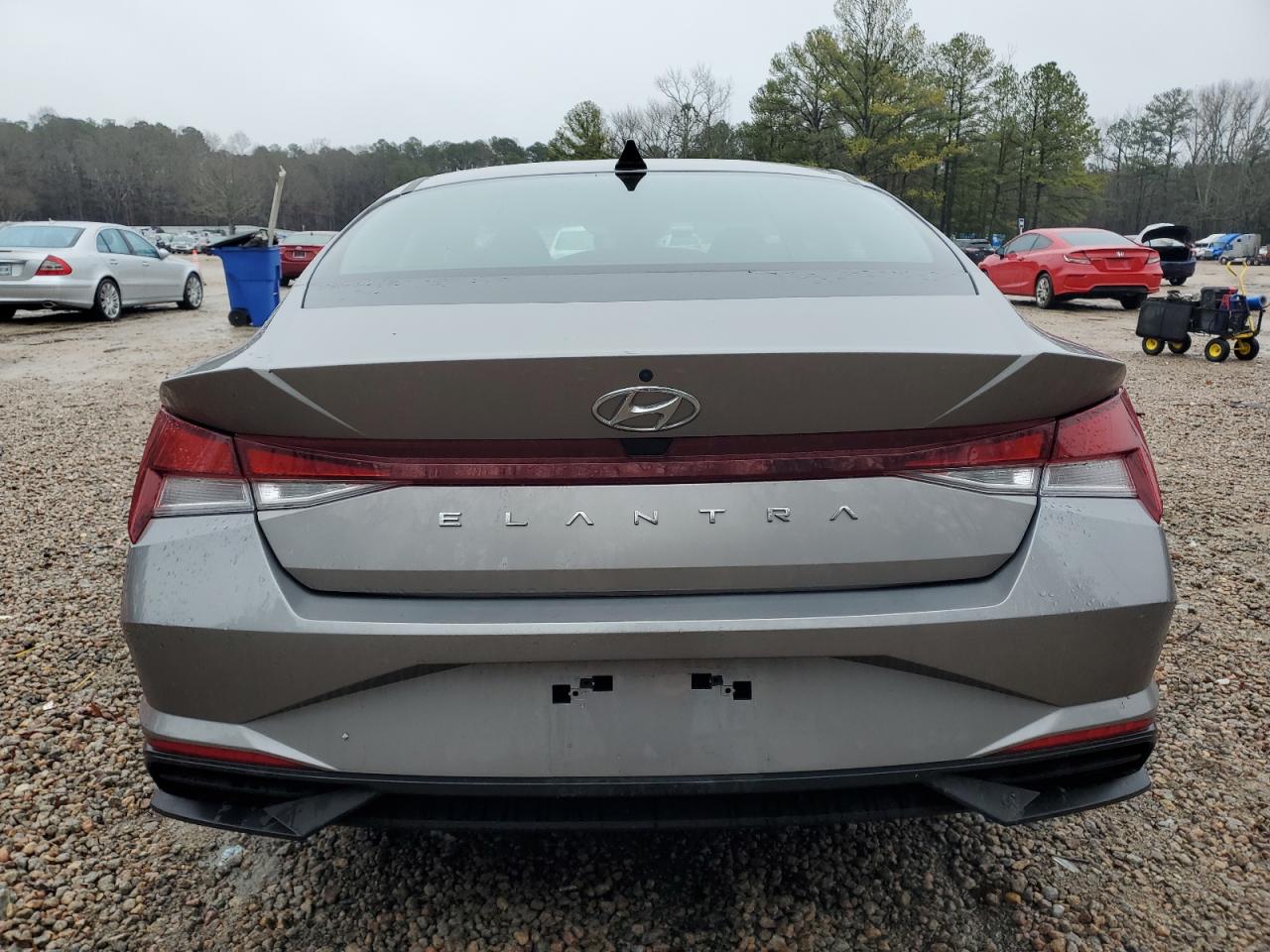 2023 Hyundai Elantra - Image 6