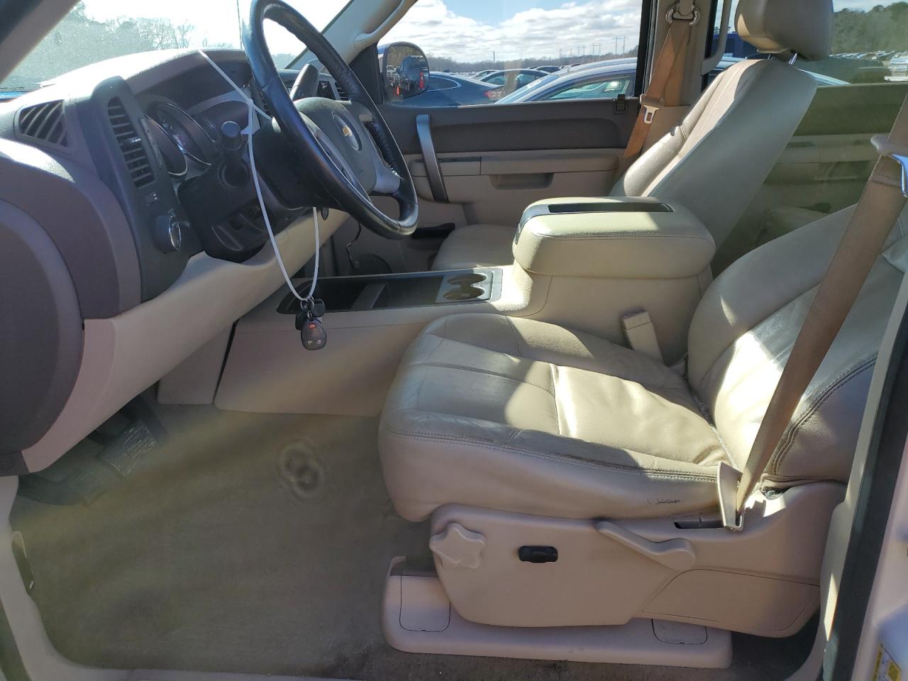 2013 Chevrolet Silverado - Image 7