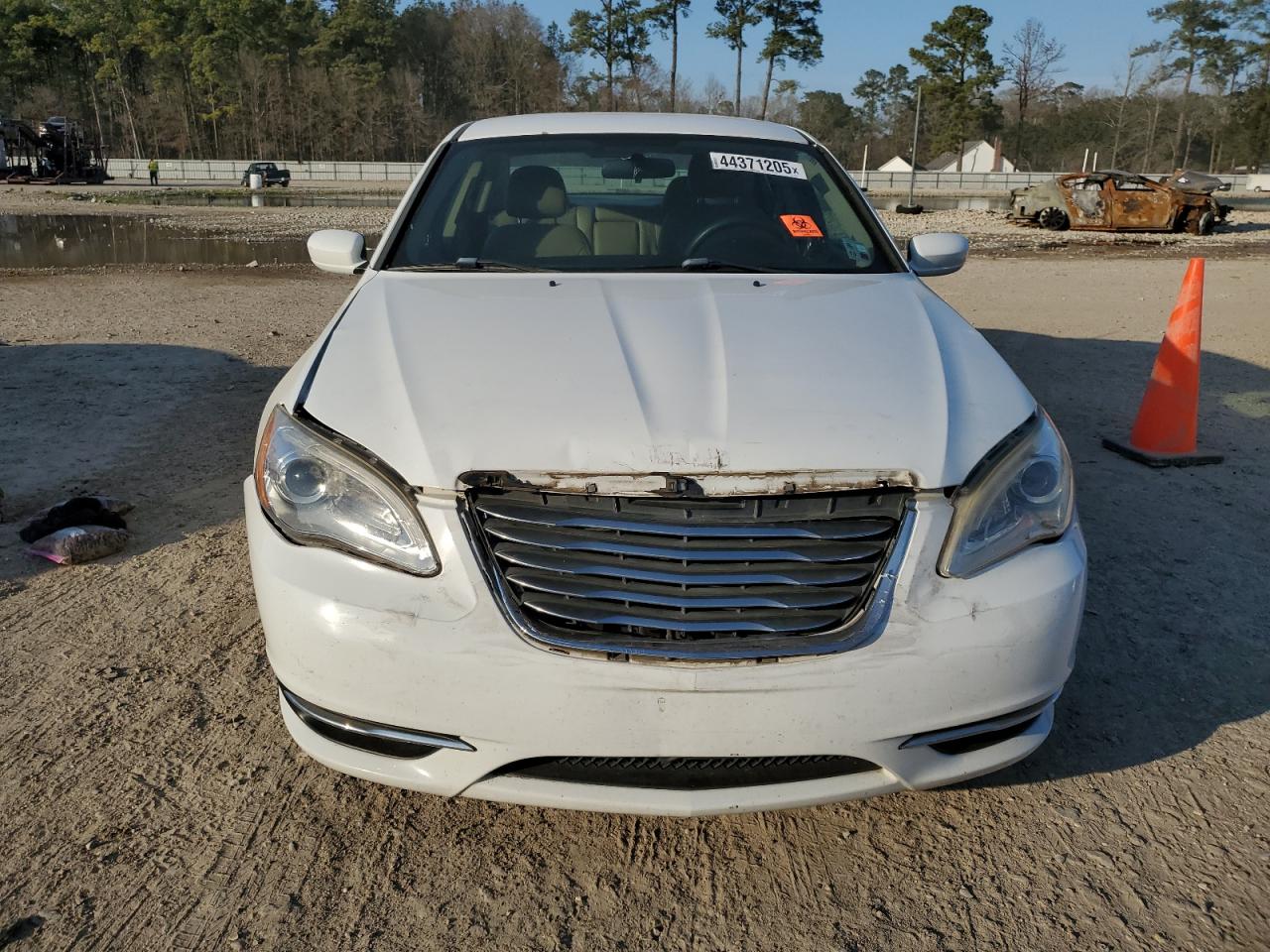 2014 Chrysler 200 - Image 5