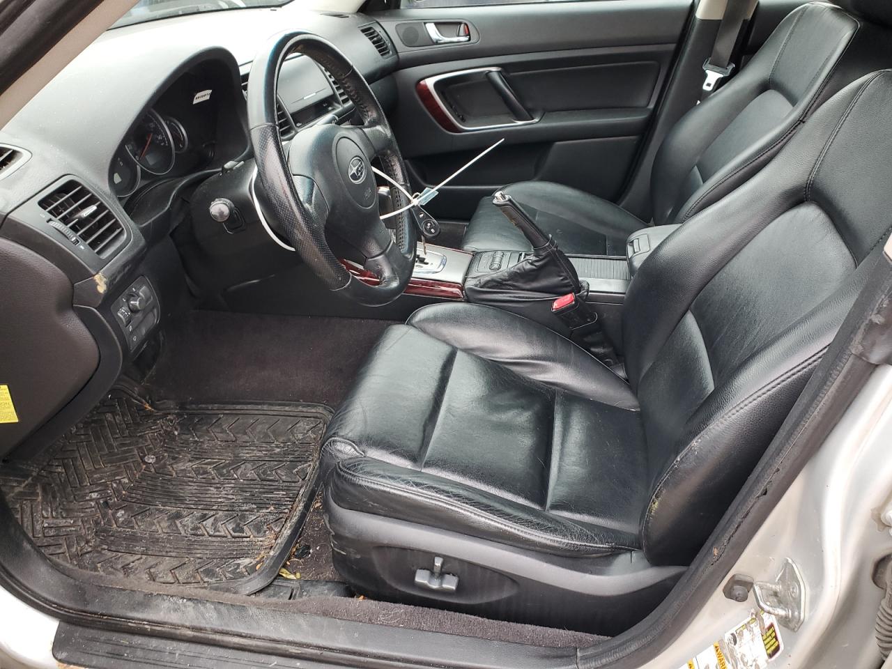 2007 Subaru Outback - Image 7
