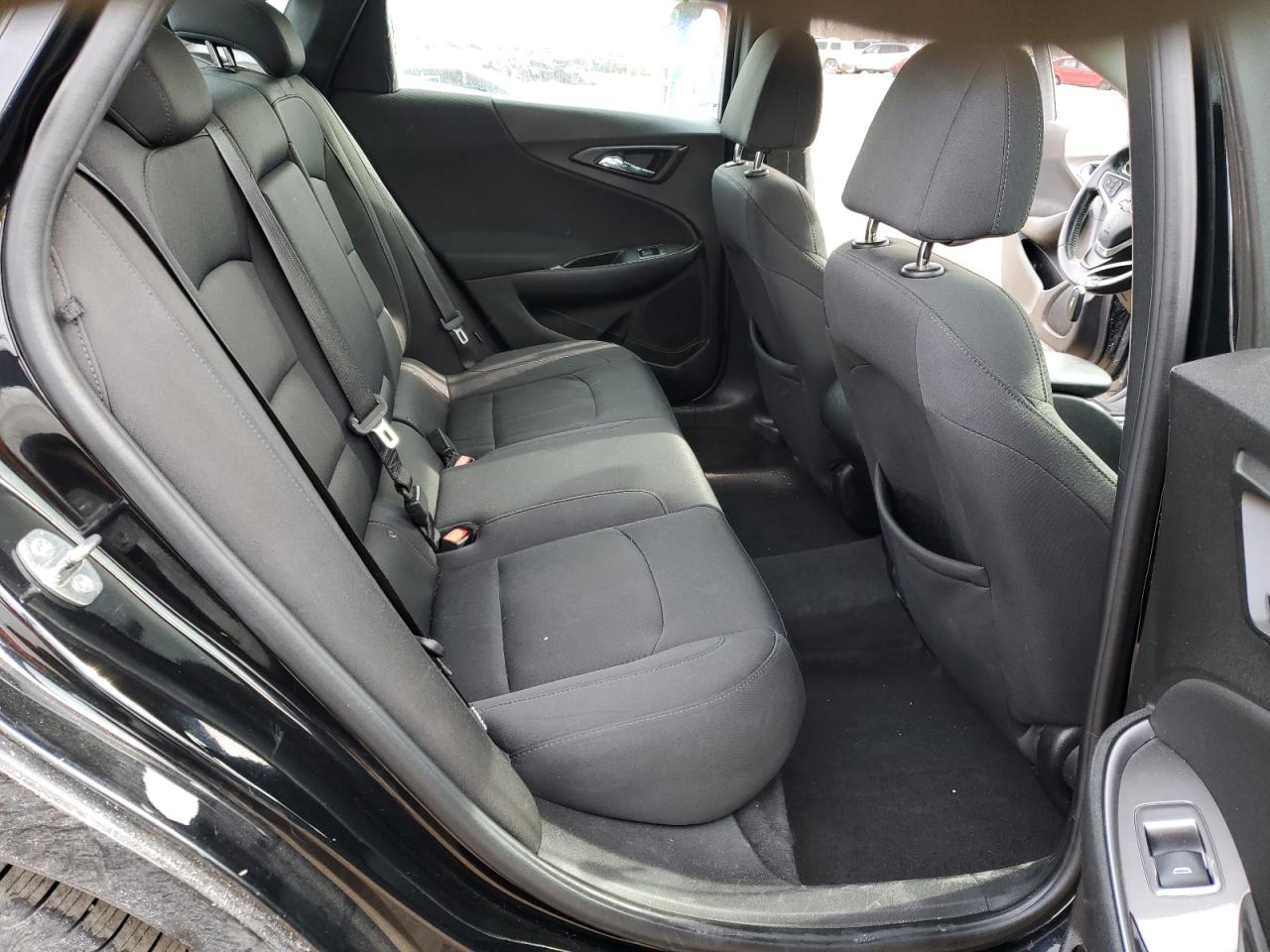 2016 Chevrolet Malibu - Image 10