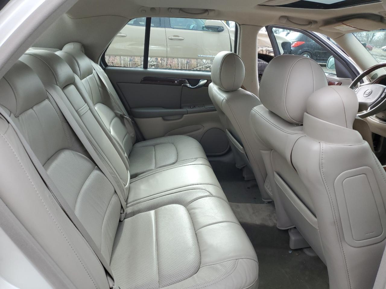 2003 Cadillac De Ville - Image 11