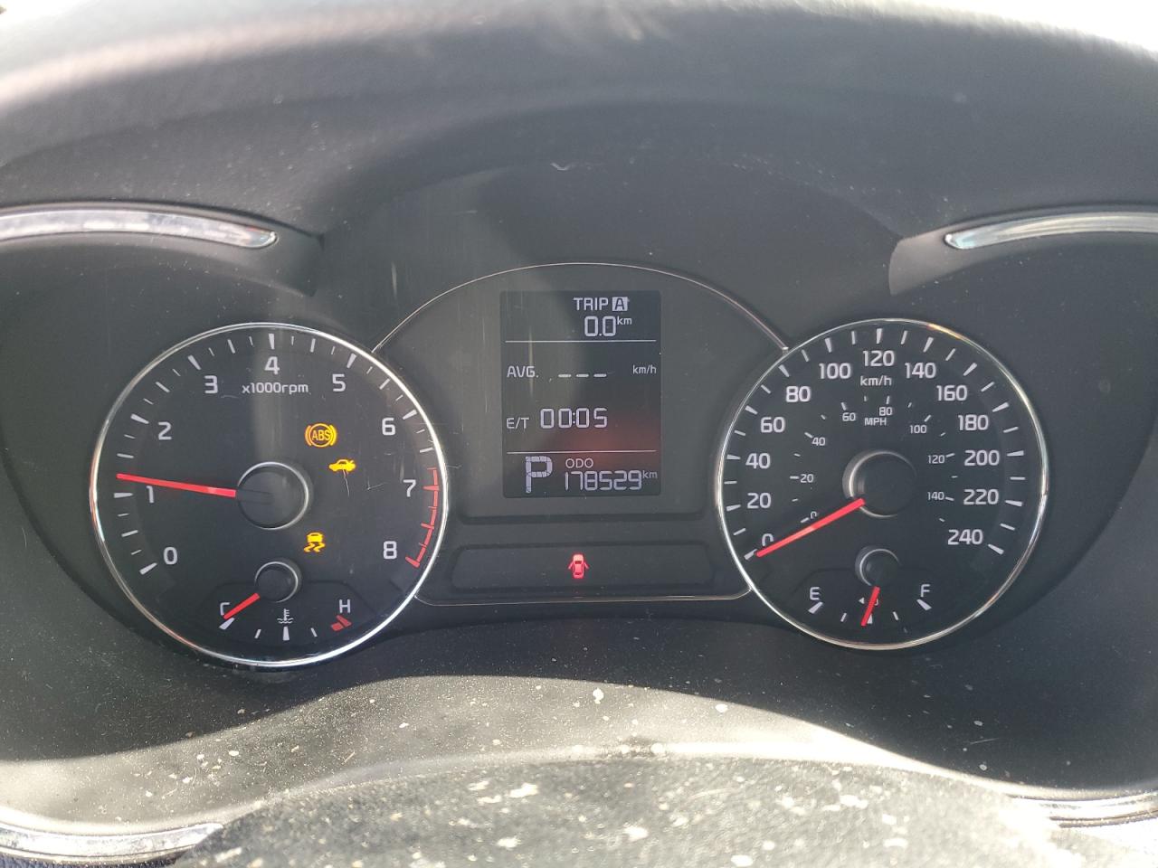 2016 Kia Forte - Image 9