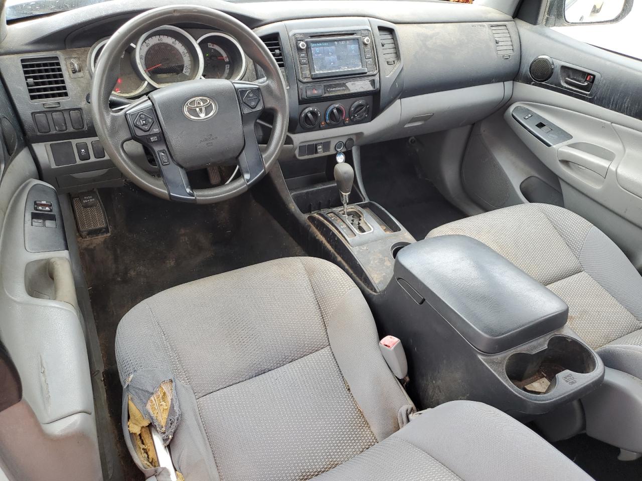 2015 Toyota Tacoma - Image 8