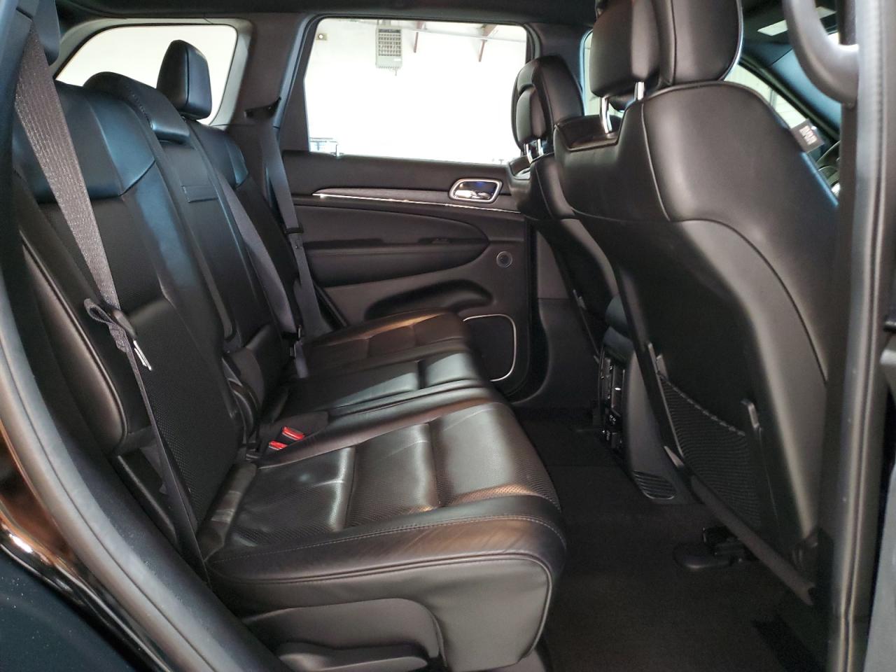 2018 Jeep Grand Cherokee - Image 11