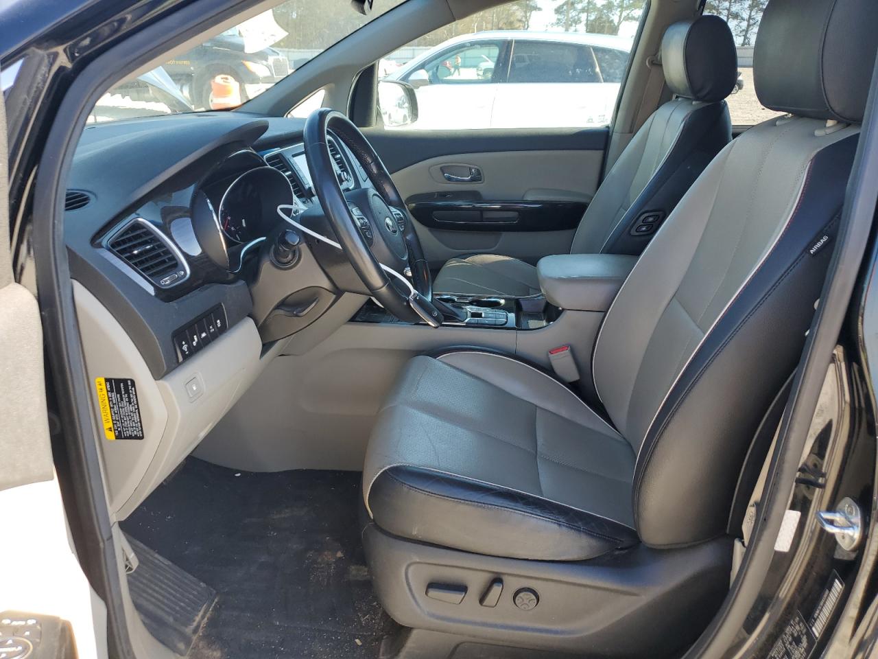 2019 Kia Sedona - Image 7