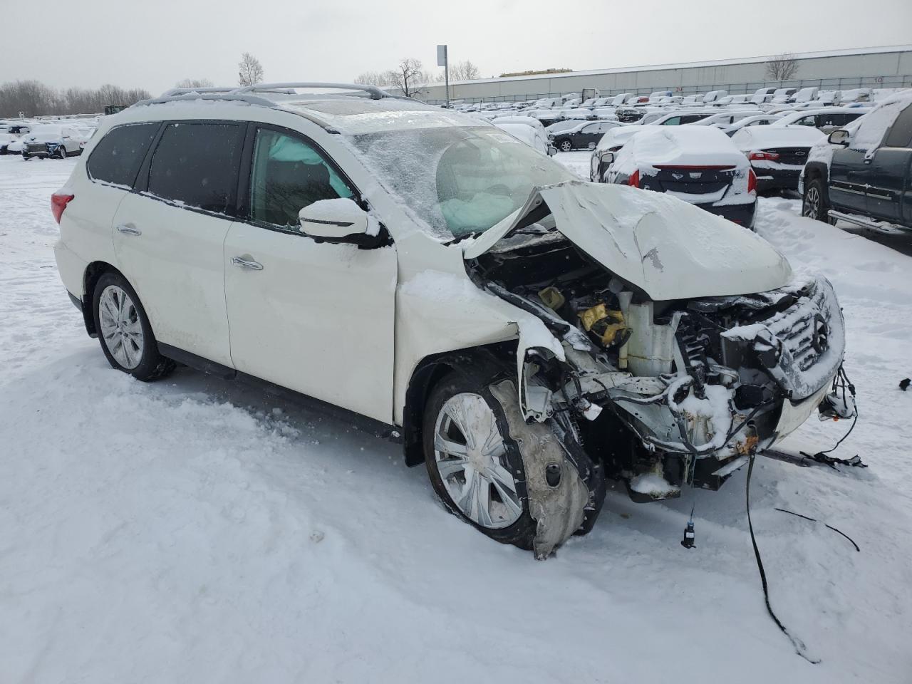 2019 Nissan Pathfinder - Image 4