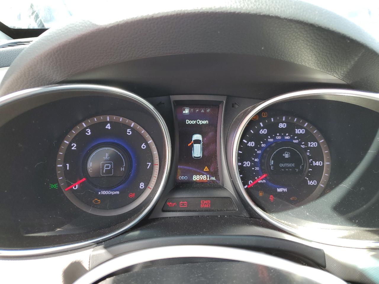 2014 Hyundai Santa Fe - Image 9