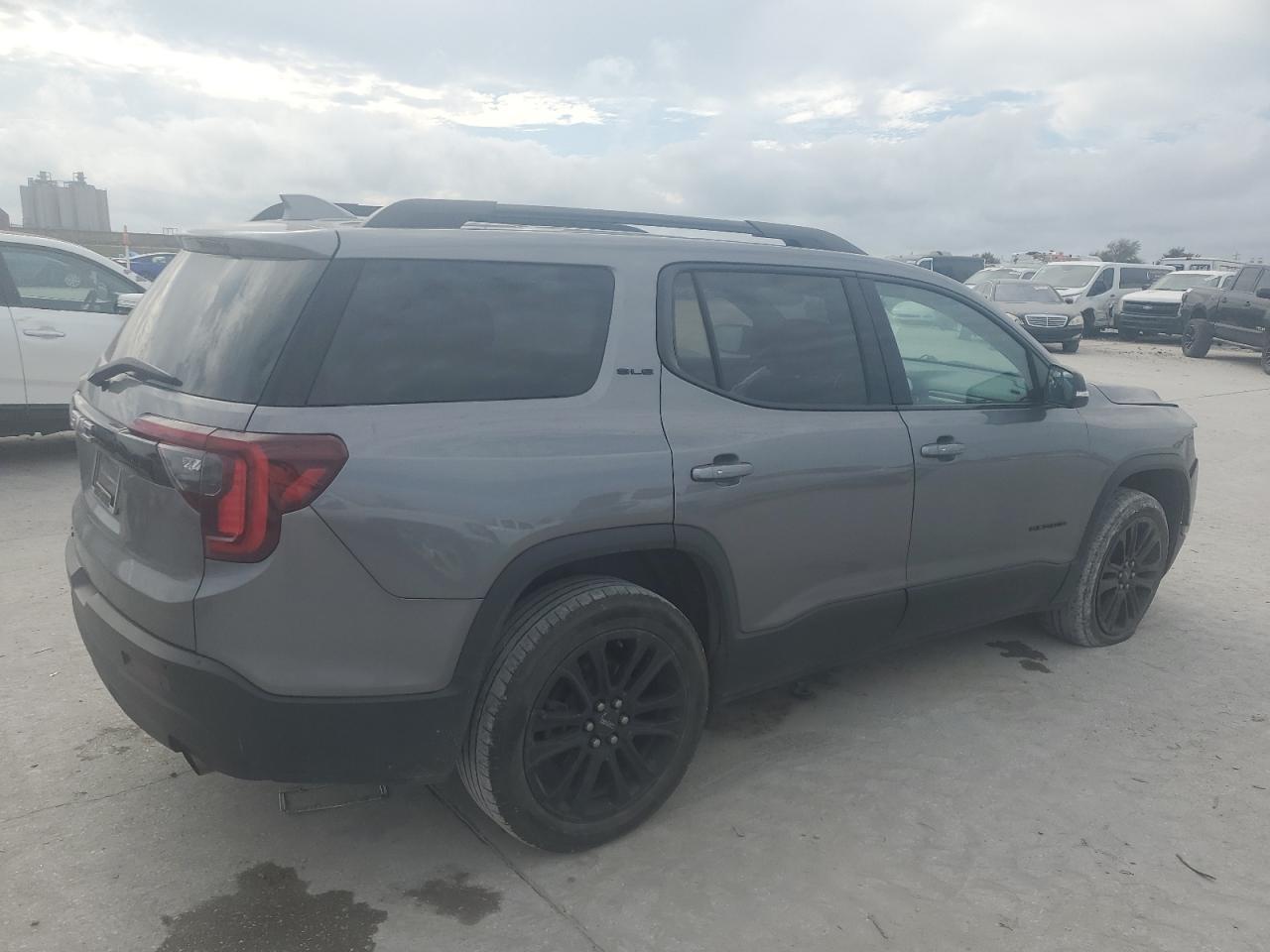 2021 GMC Acadia - Image 3