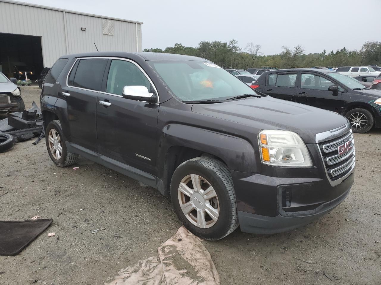 2016 GMC Terrain - Image 4