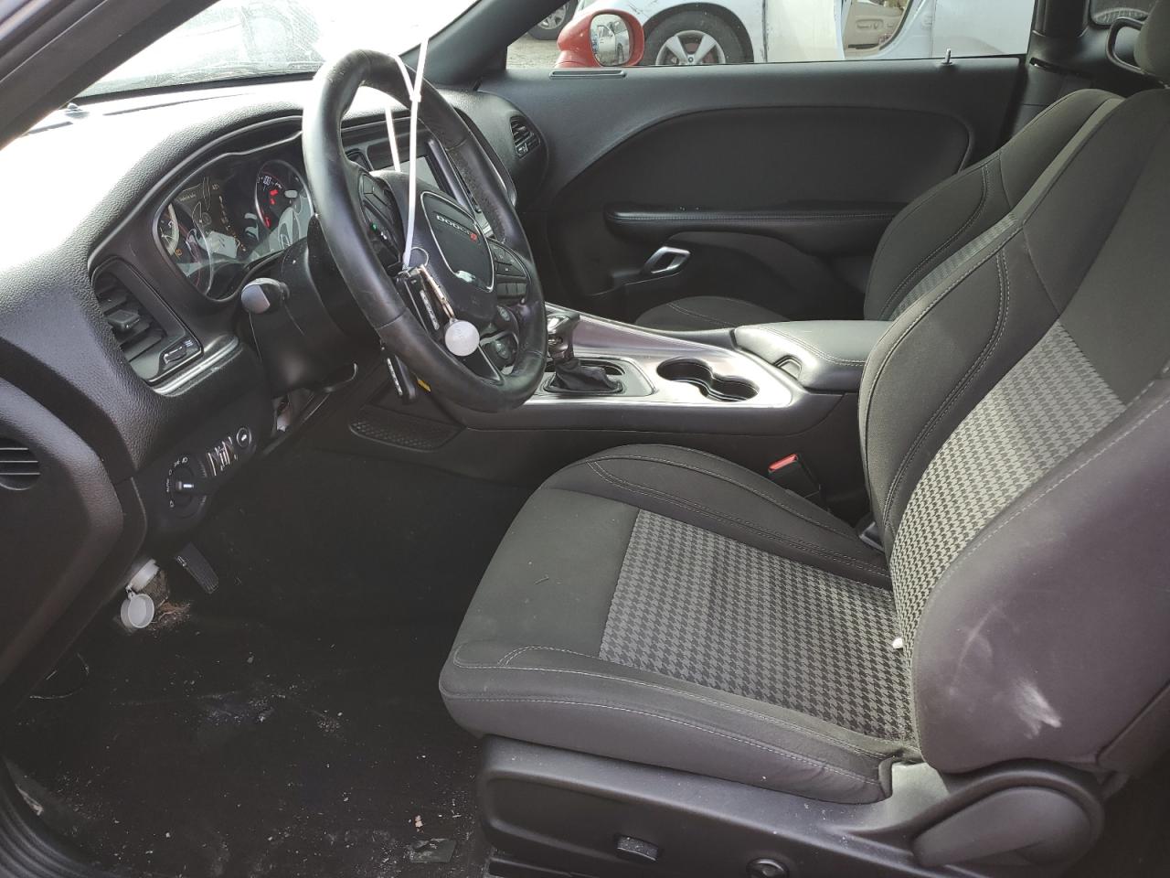 2019 Dodge Challenger - Image 7
