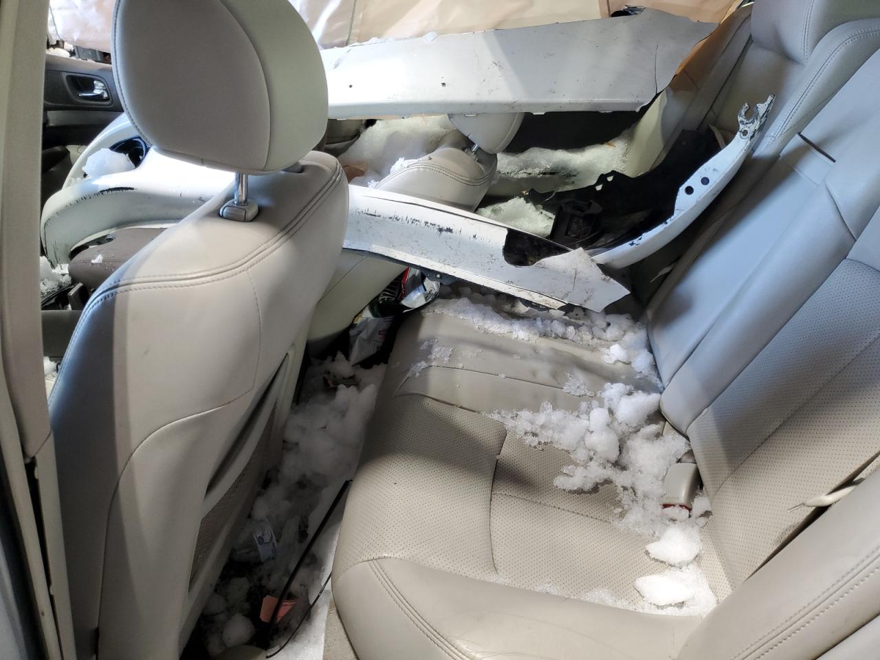 2015 Infiniti Q40 - Image 10