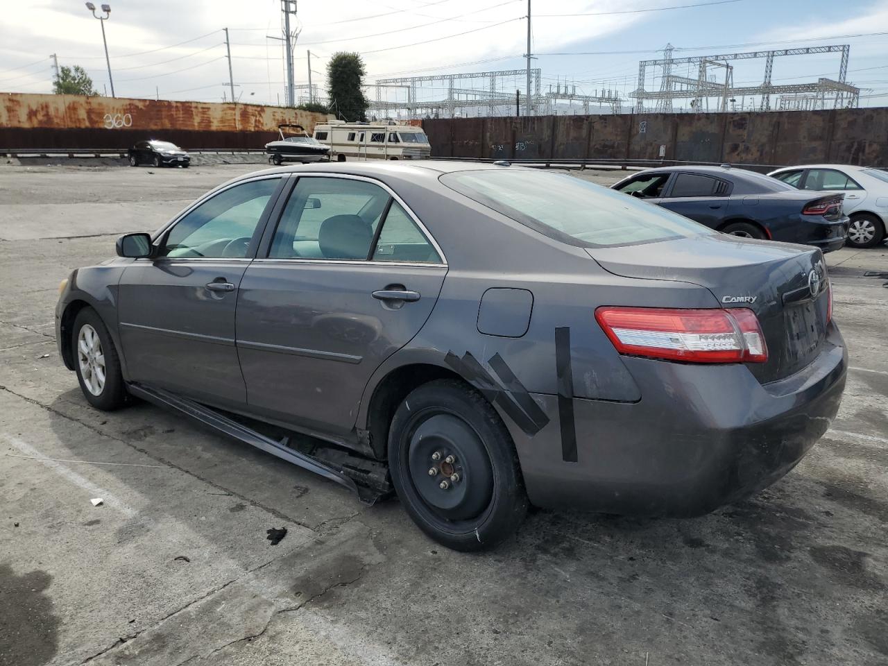 2011 Toyota Camry - Image 2