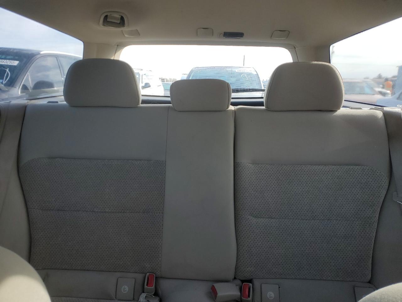 2005 Subaru Legacy - Image 10