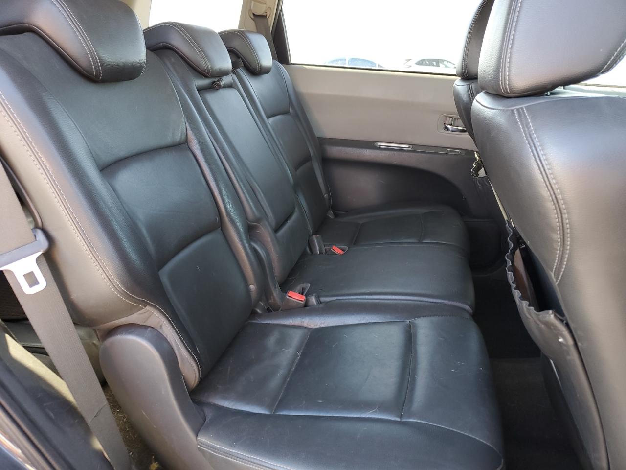 2008 Subaru Tribeca - Image 11