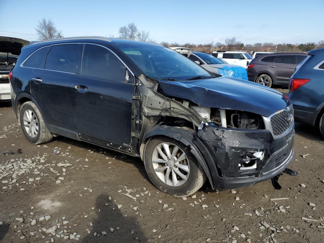 2017 Kia Sorento - Image 4