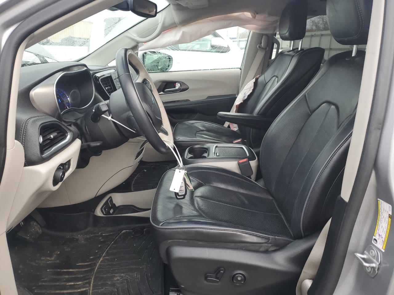 2018 Chrysler Pacifica - Image 7