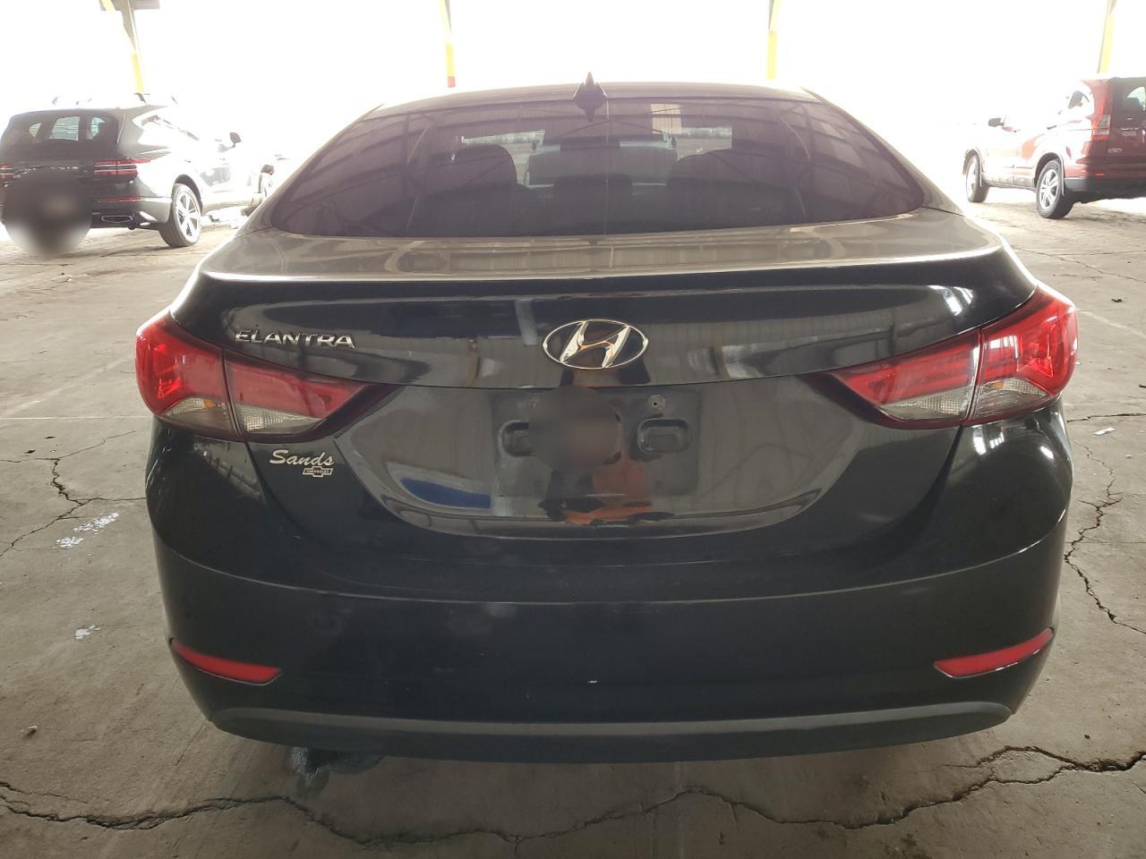 2016 Hyundai Elantra - Image 6