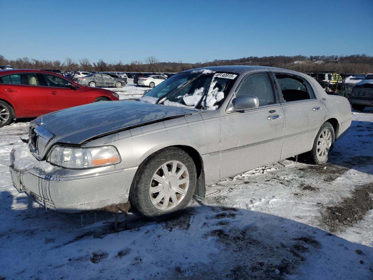 2010 Lincoln Town Car - Image 1