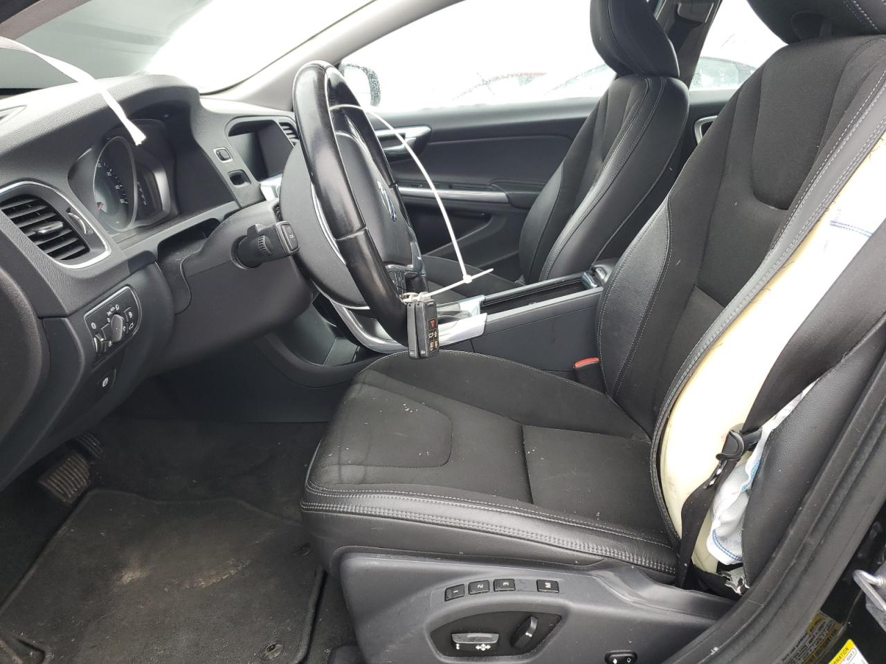 2016 Volvo S60 - Image 7