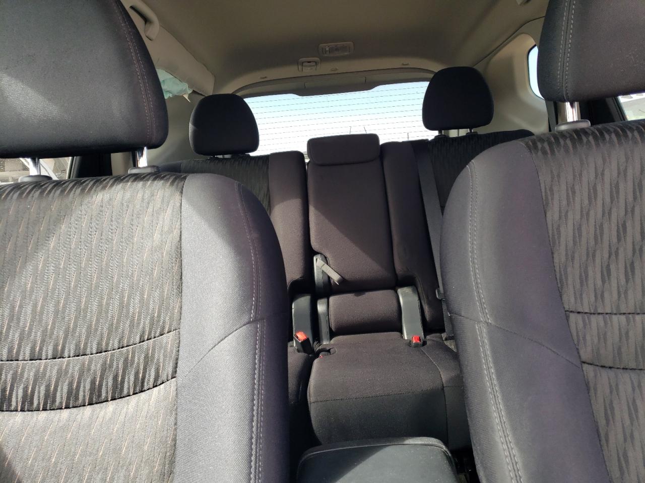 2019 Nissan Rogue - Image 10
