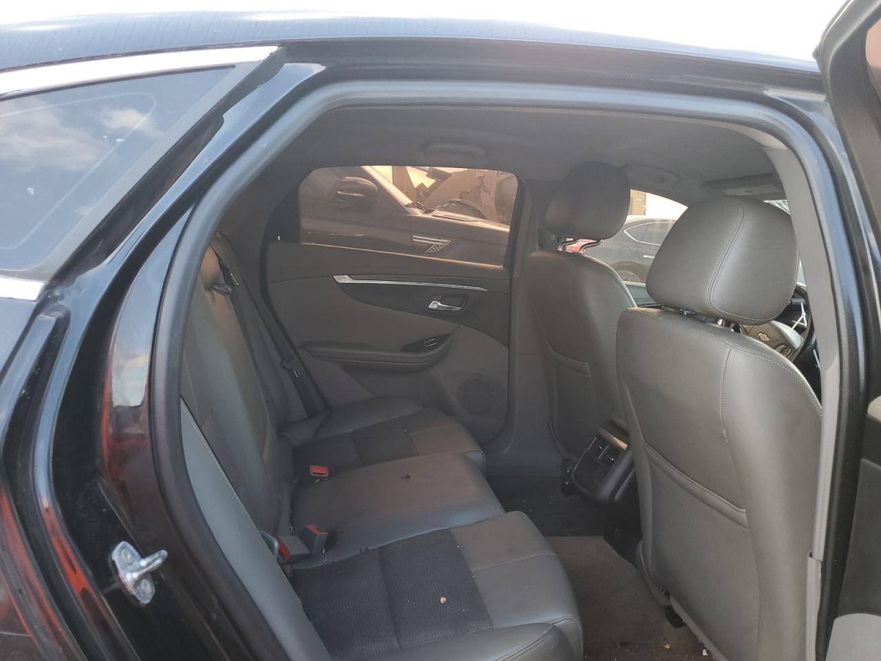 2017 Chevrolet Impala - Image 10