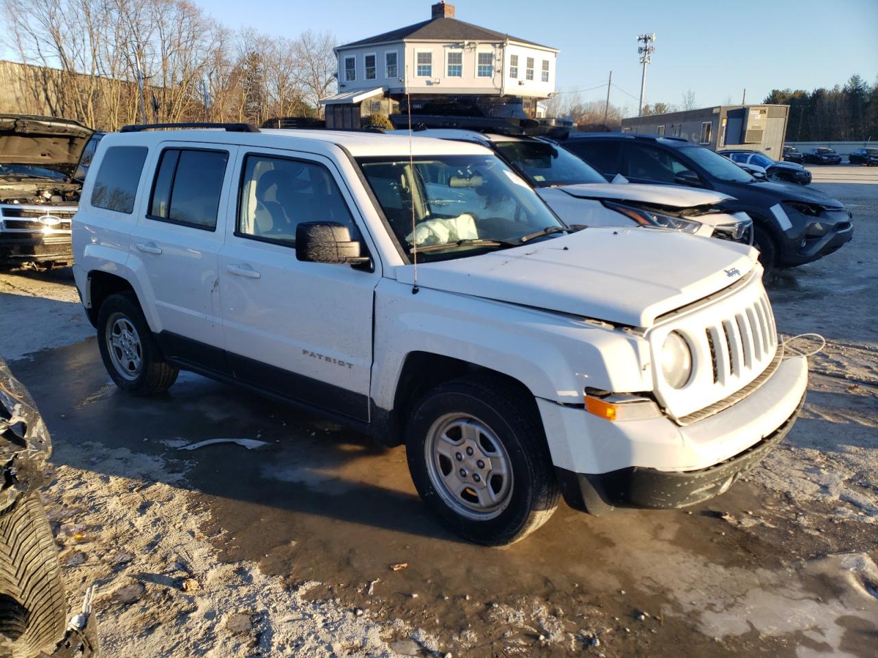 2015 Jeep Liberty (Patriot) - Image 4