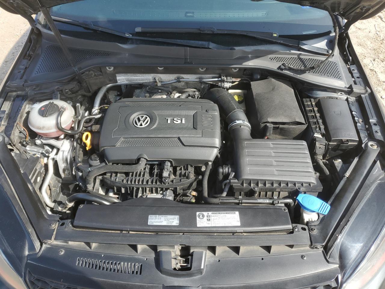 2016 Volkswagen GTI - Image 11