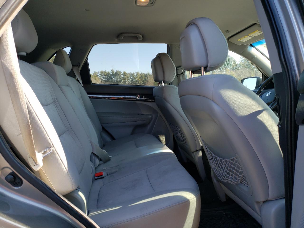 2011 Kia Sorento - Image 11
