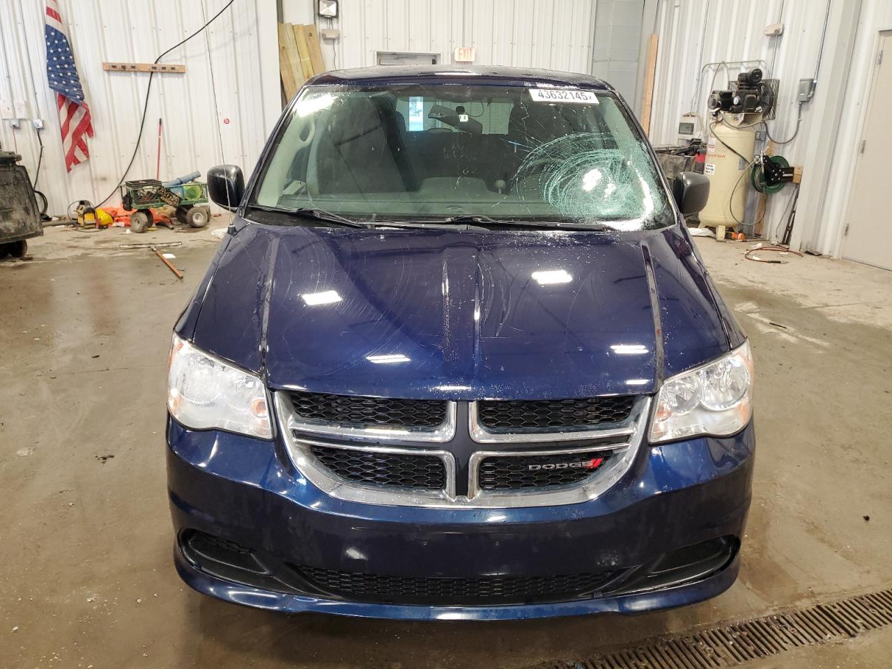 2017 Dodge Caravan - Image 5