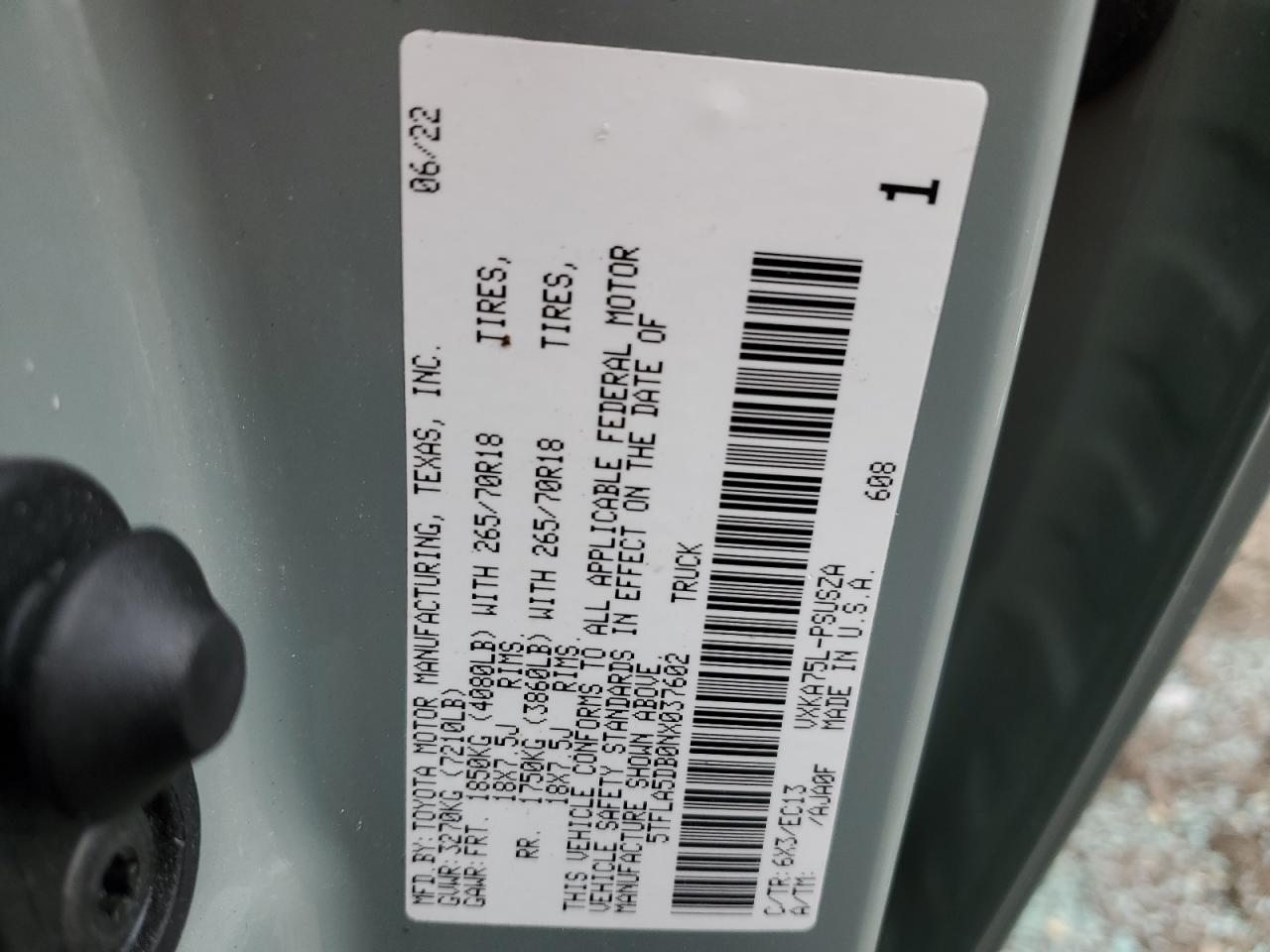2022 Toyota Tundra - Image 15
