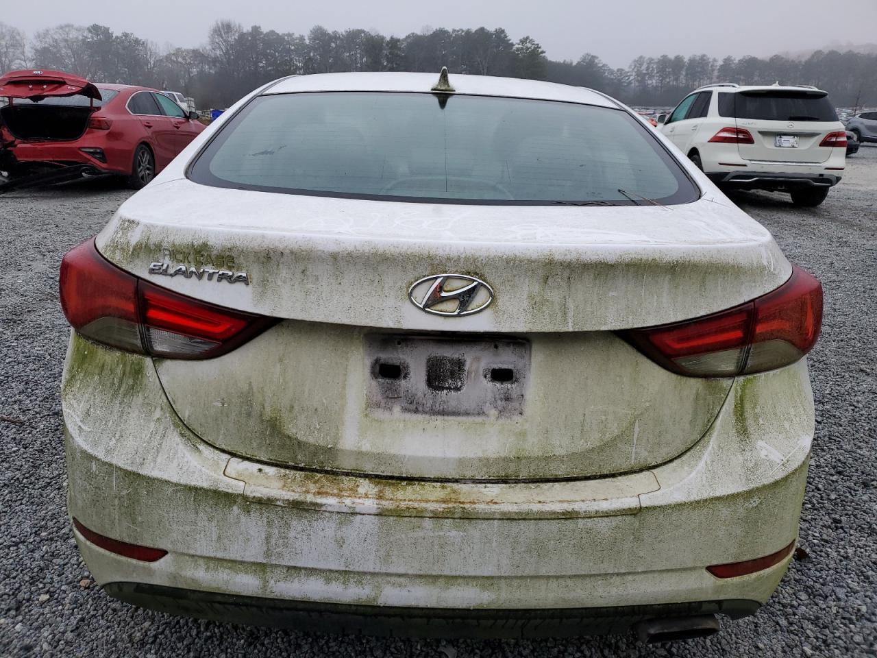 2015 Hyundai Elantra - Image 6