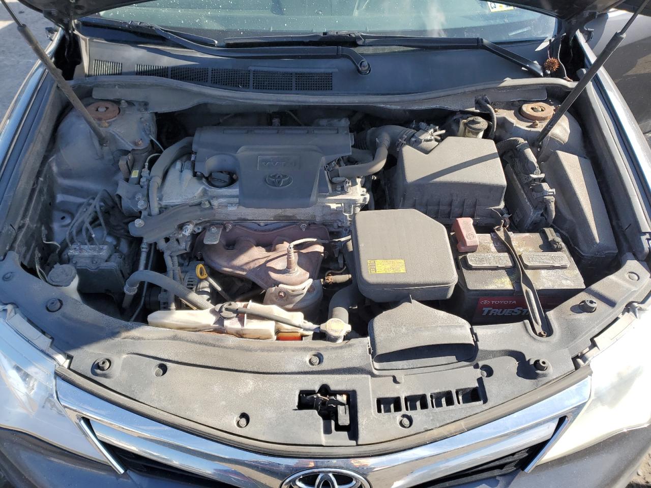 2012 Toyota Camry - Image 11