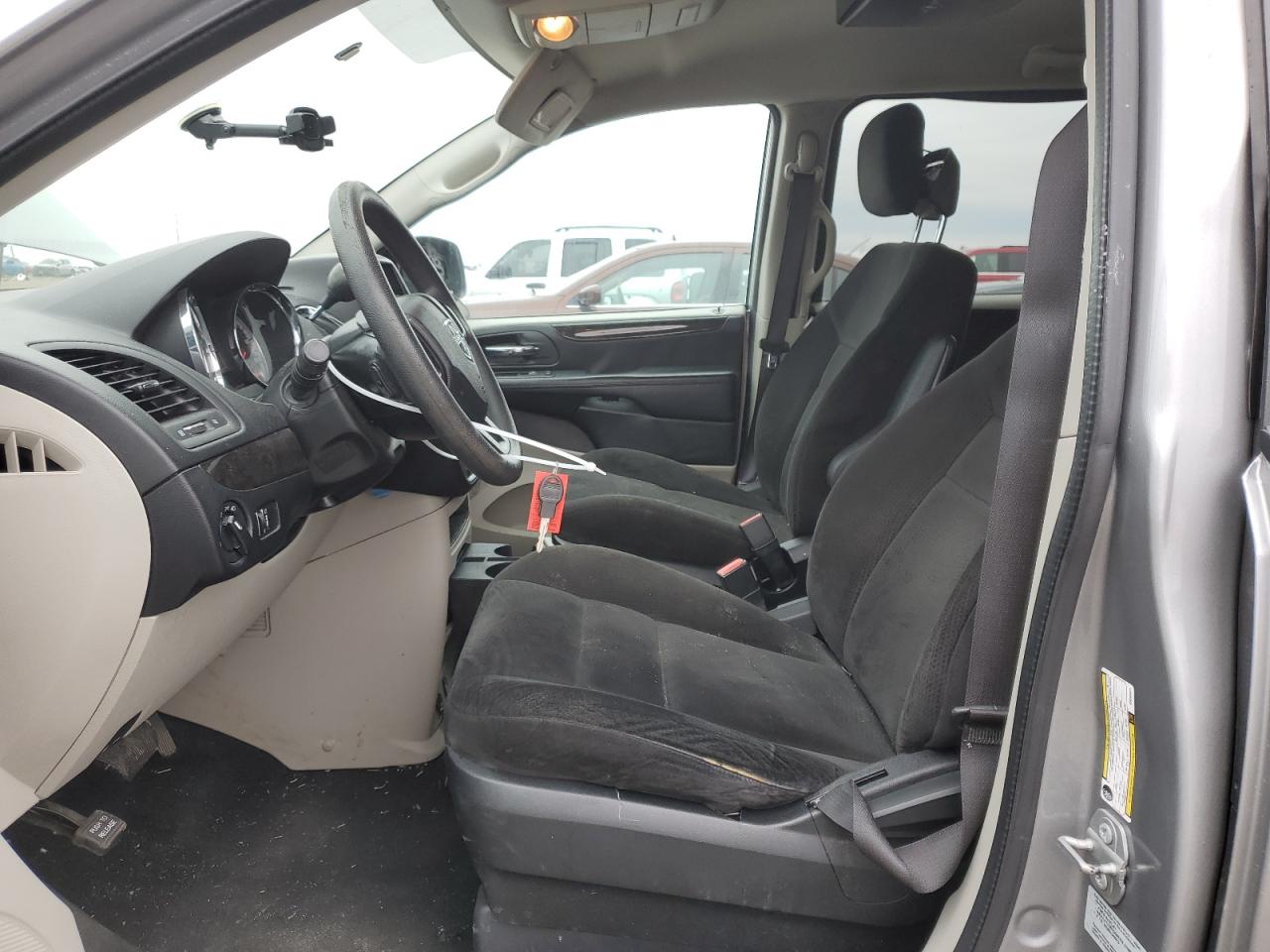 2016 Dodge Caravan - Image 7