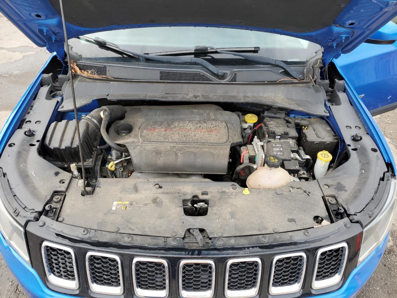 2018 Jeep Compass - Image 12