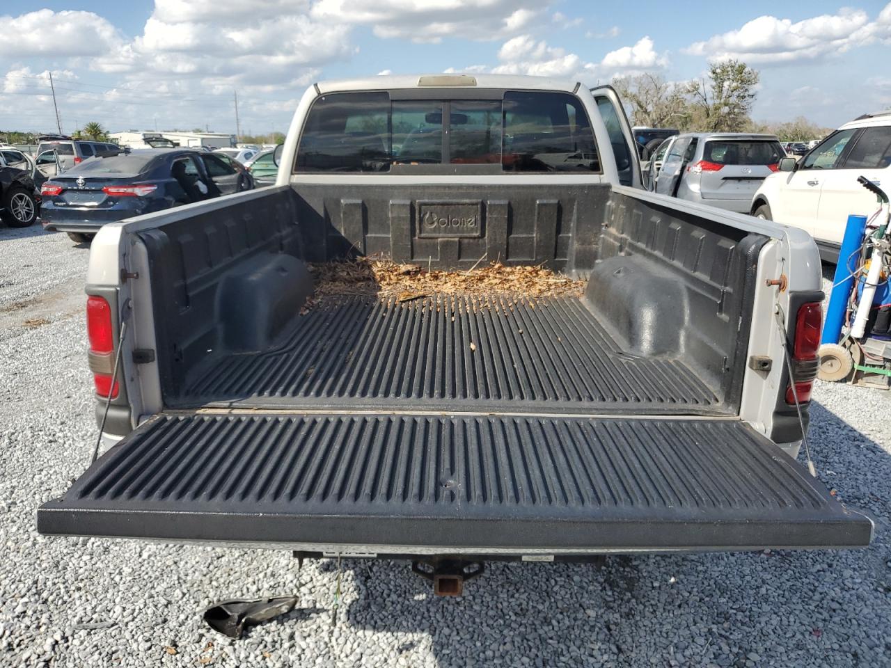 2000 Dodge RAM - Image 10
