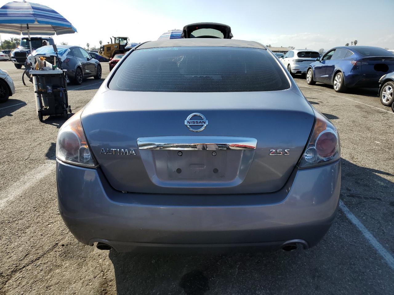 2010 Nissan Altima - Image 6
