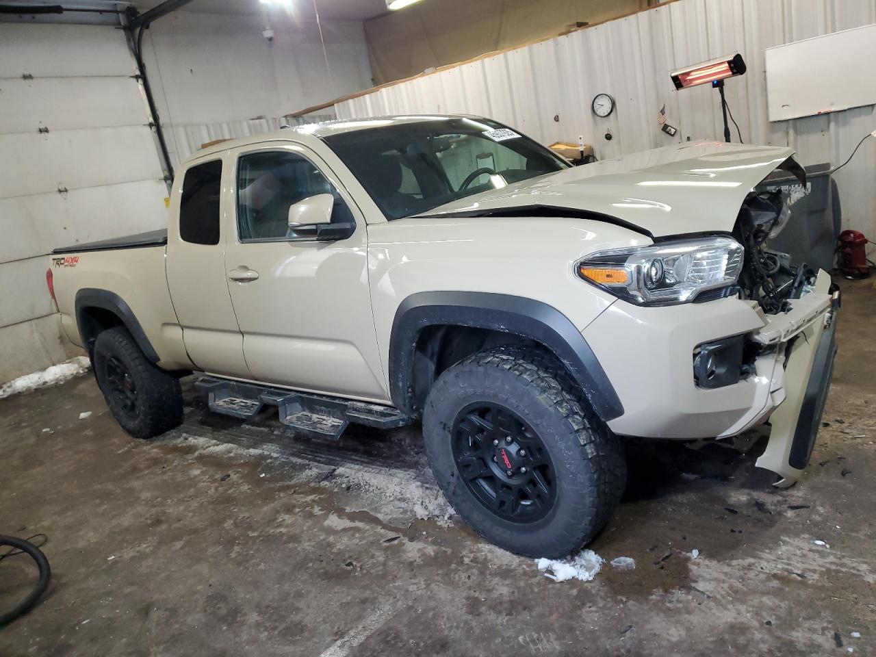2016 Toyota Tacoma - Image 4