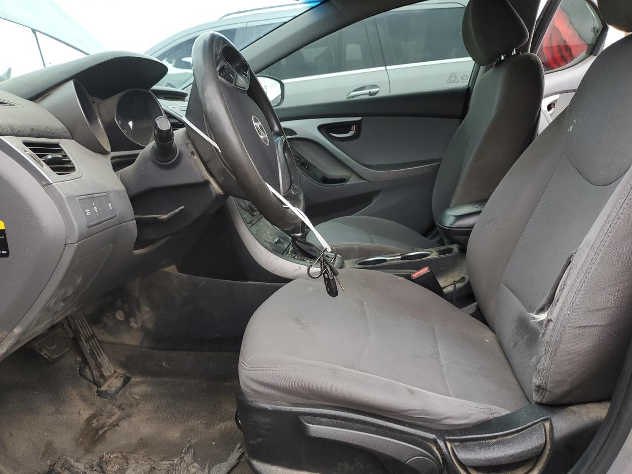 2015 Hyundai Elantra - Image 7