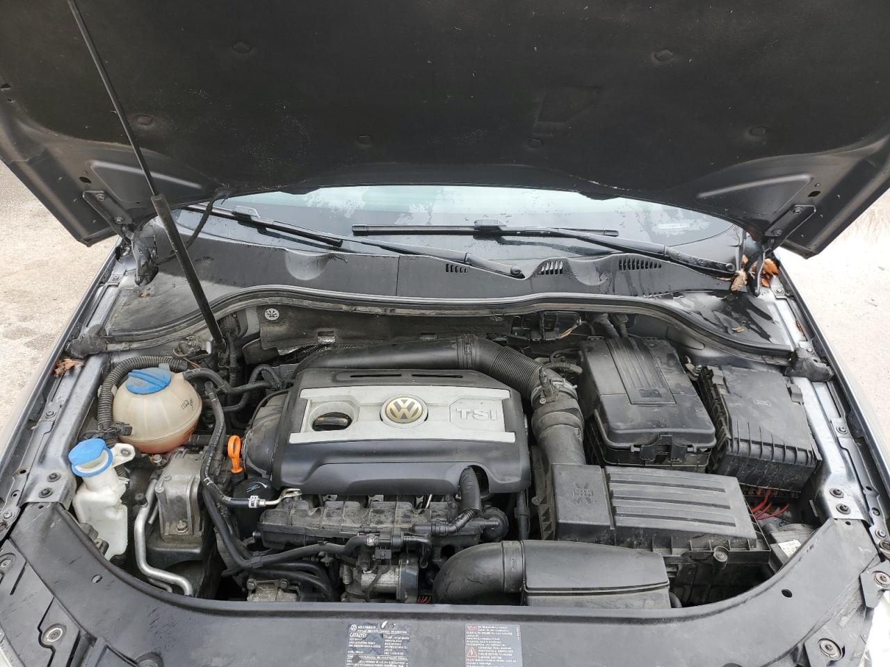 2008 Volkswagen Passat - Image 11