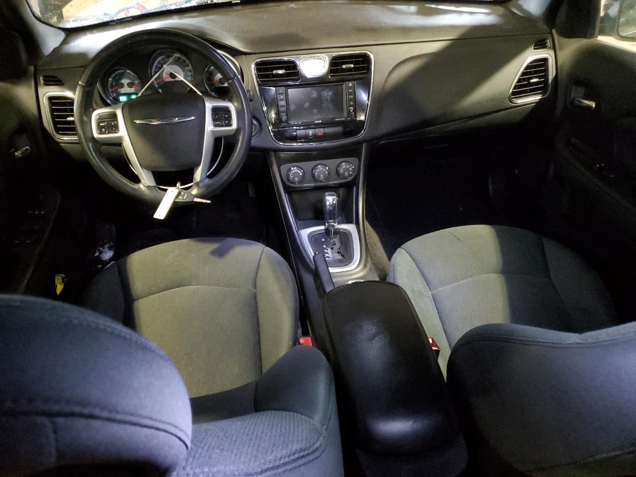 2011 Chrysler 200 - Image 8