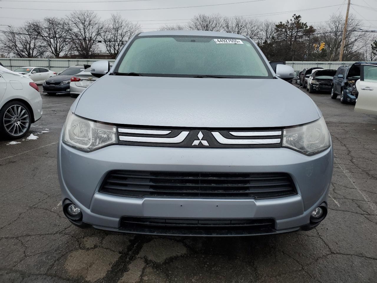 2014 Mitsubishi Outlander - Image 5
